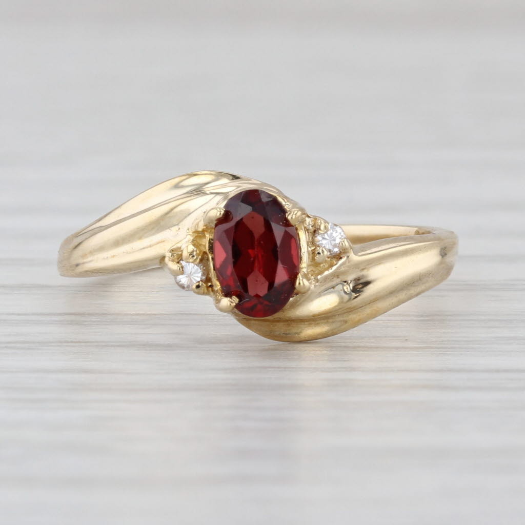 0.50ctw Garnet Cubic Zirconia Ring 10k Yellow Gold Size 6.25 Oval Bypass