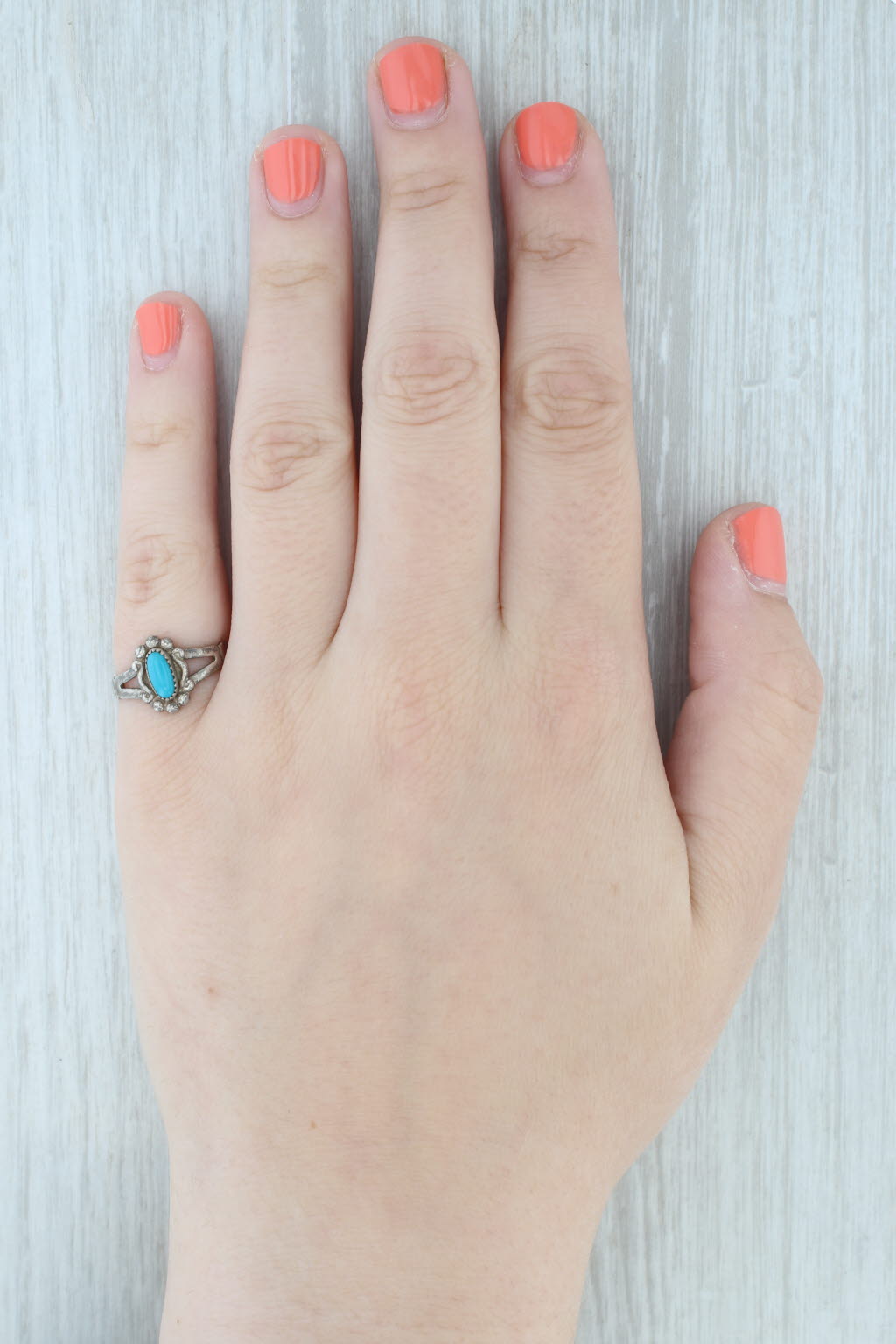 Gray Vintage Turquoise Oval Cabochon Solitaire Ring Sterling Silver Size 7