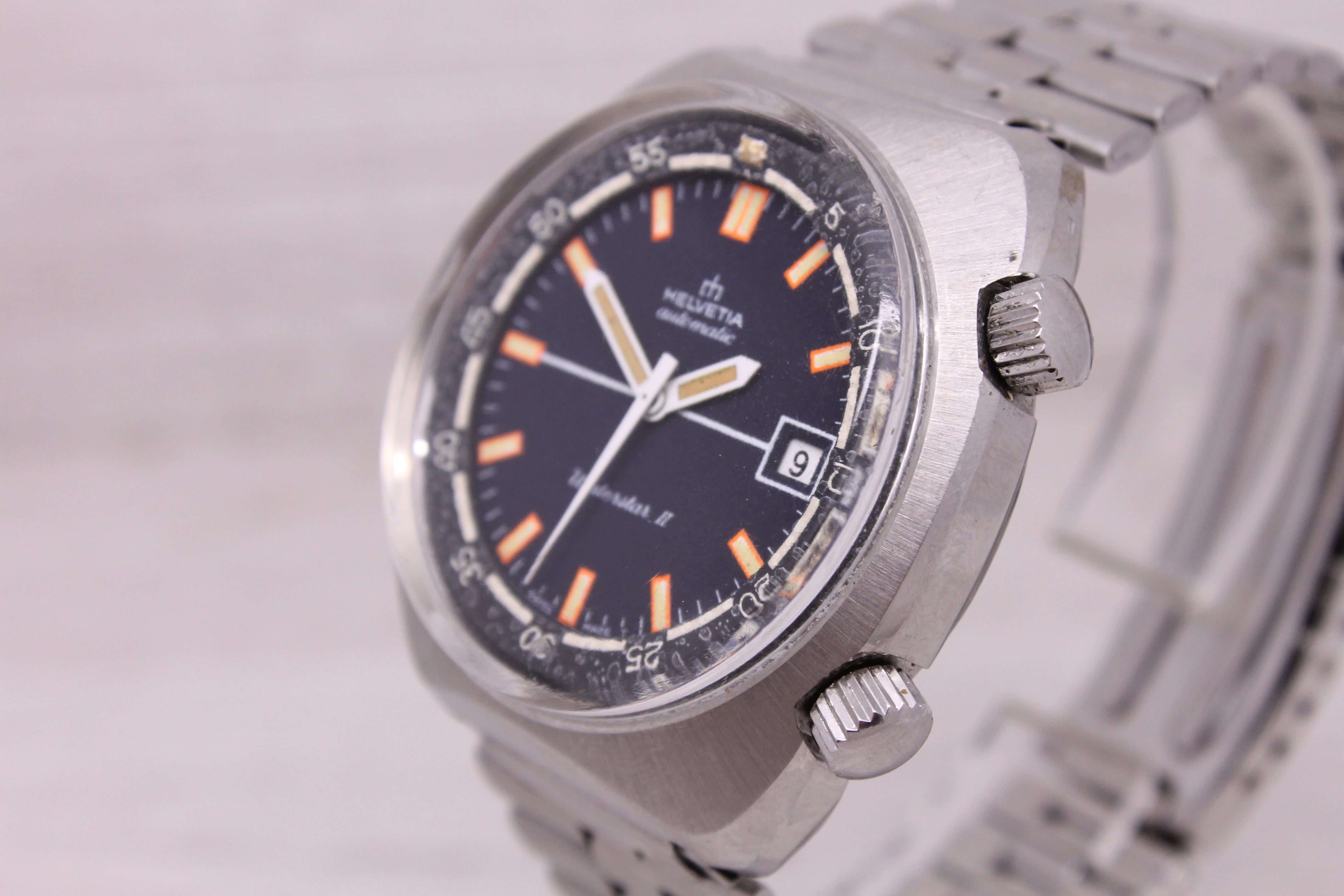 Gray Vintage Helvetia Waterstar II Mens 40mm Steel Automatic Twin Crown Divers Watch