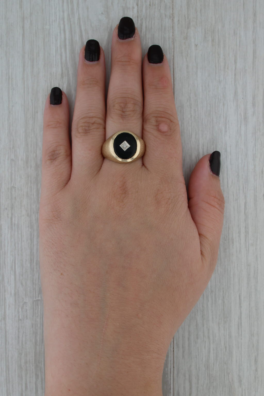Vintage Men's Onyx Diamond Signet Ring 10k Yellow Gold Size 10.25