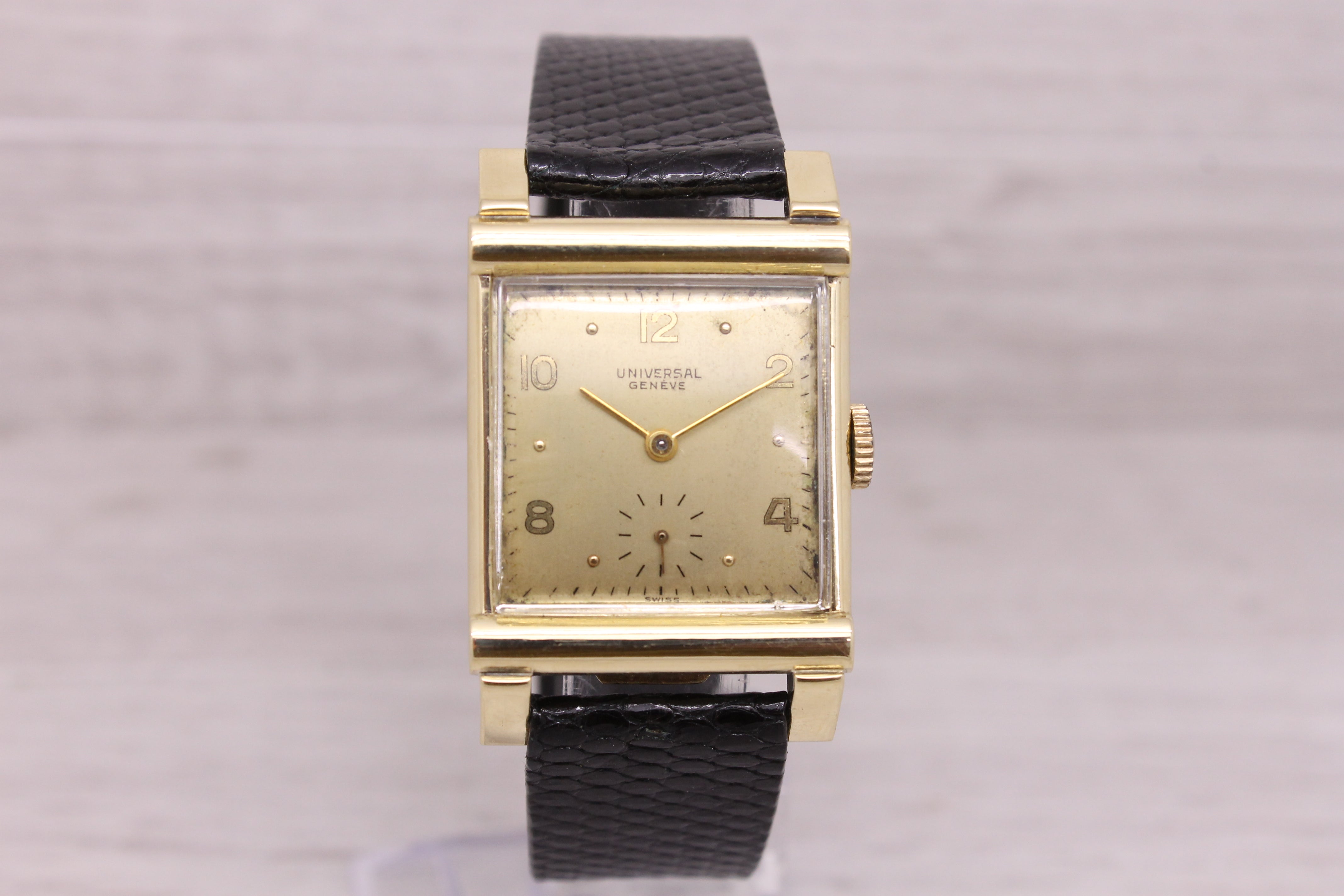 Gray Vintage 1950's Universal Geneve 14k Yellow Gold Square Mens Dress Watch c.264