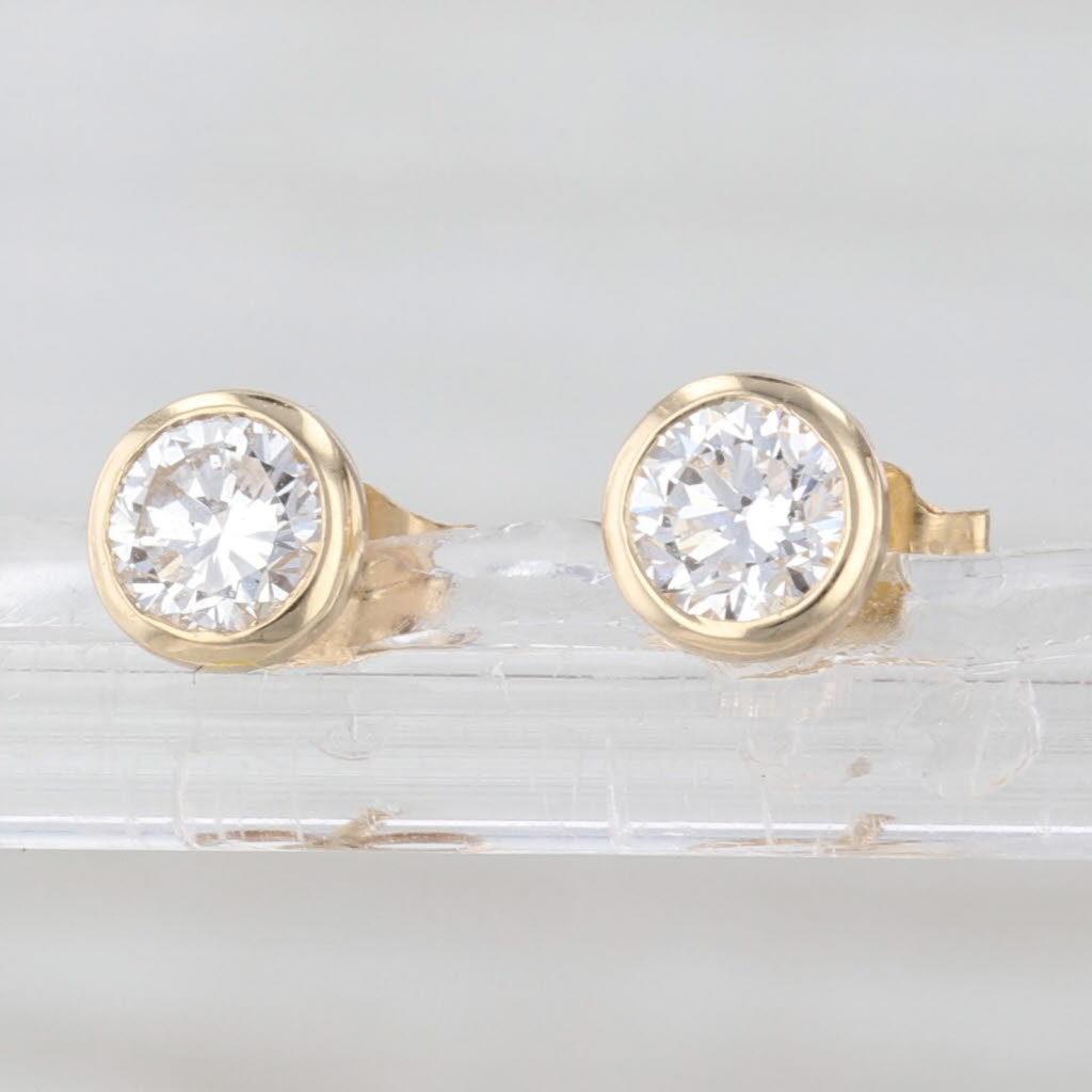 New 0.69ctw Lab Grown Diamond Stud Earrings 14k Gold VS1 E-F Solitaire Studs