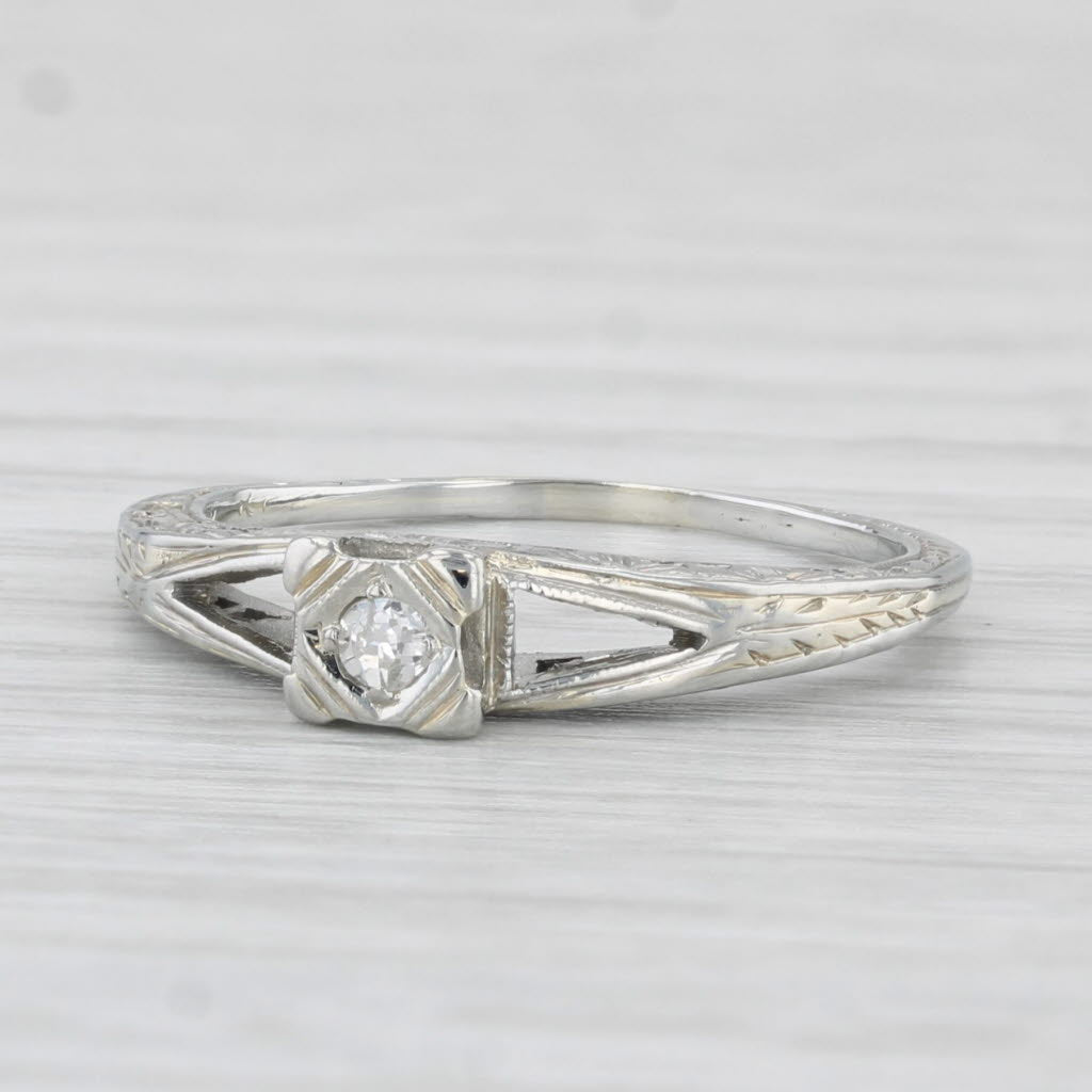 Light Gray Art Deco Diamond Solitaire Ring 18k White Gold Size 5.5 Vintage