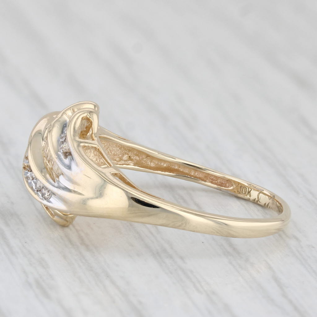 Light Gray 0.35ctw Scalloped Diamond Bypass Ring 10k Yellow Gold Size 8