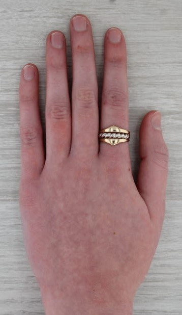 2-Toned Scalloped Ring 14k White Yellow Gold Size 7 Band