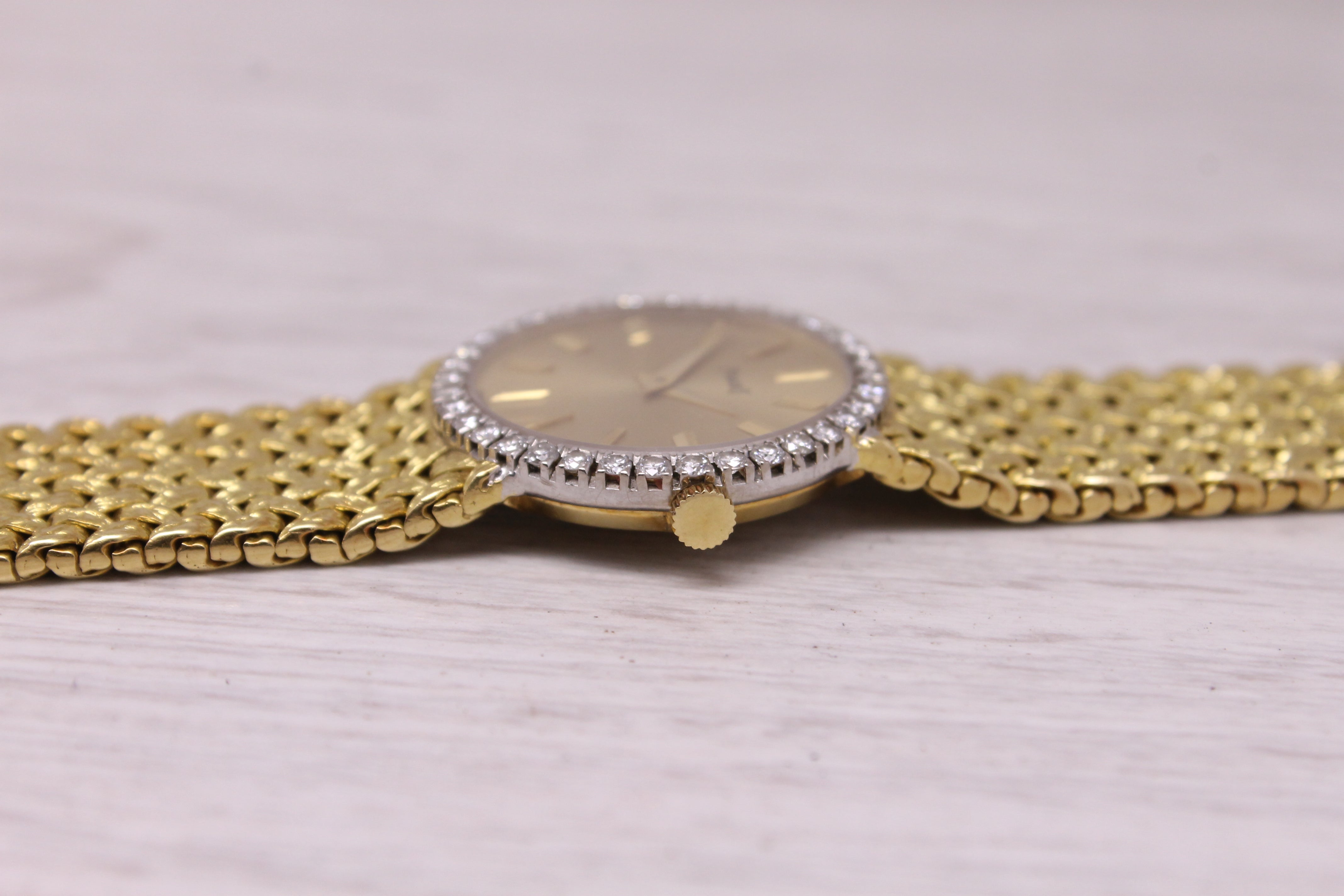 Vintage 1980's Piaget ref.296 18k Yellow Gold Ladies Quartz Dress Watch Diamond