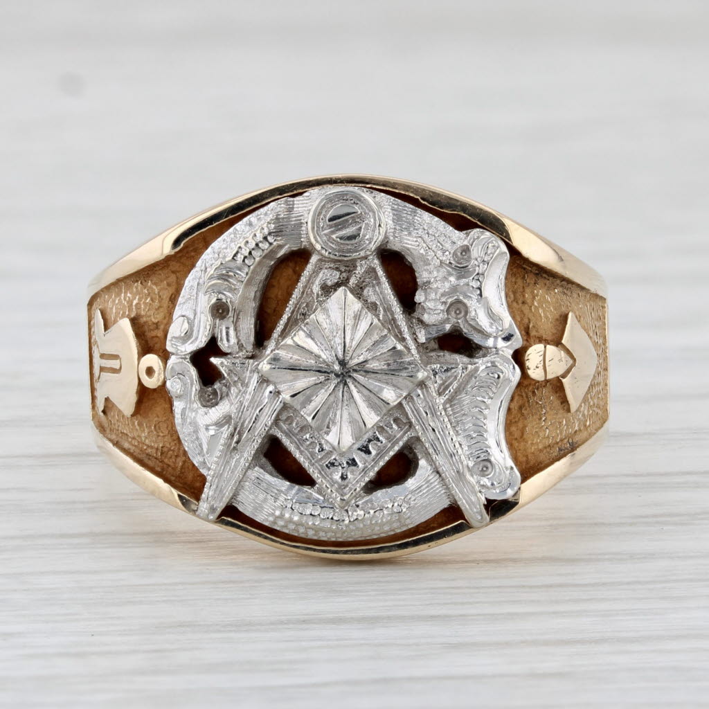 Light Gray Vintage Masonic Blue Lodge Signet Ring 10k Gold Size 10.75 Square Compass