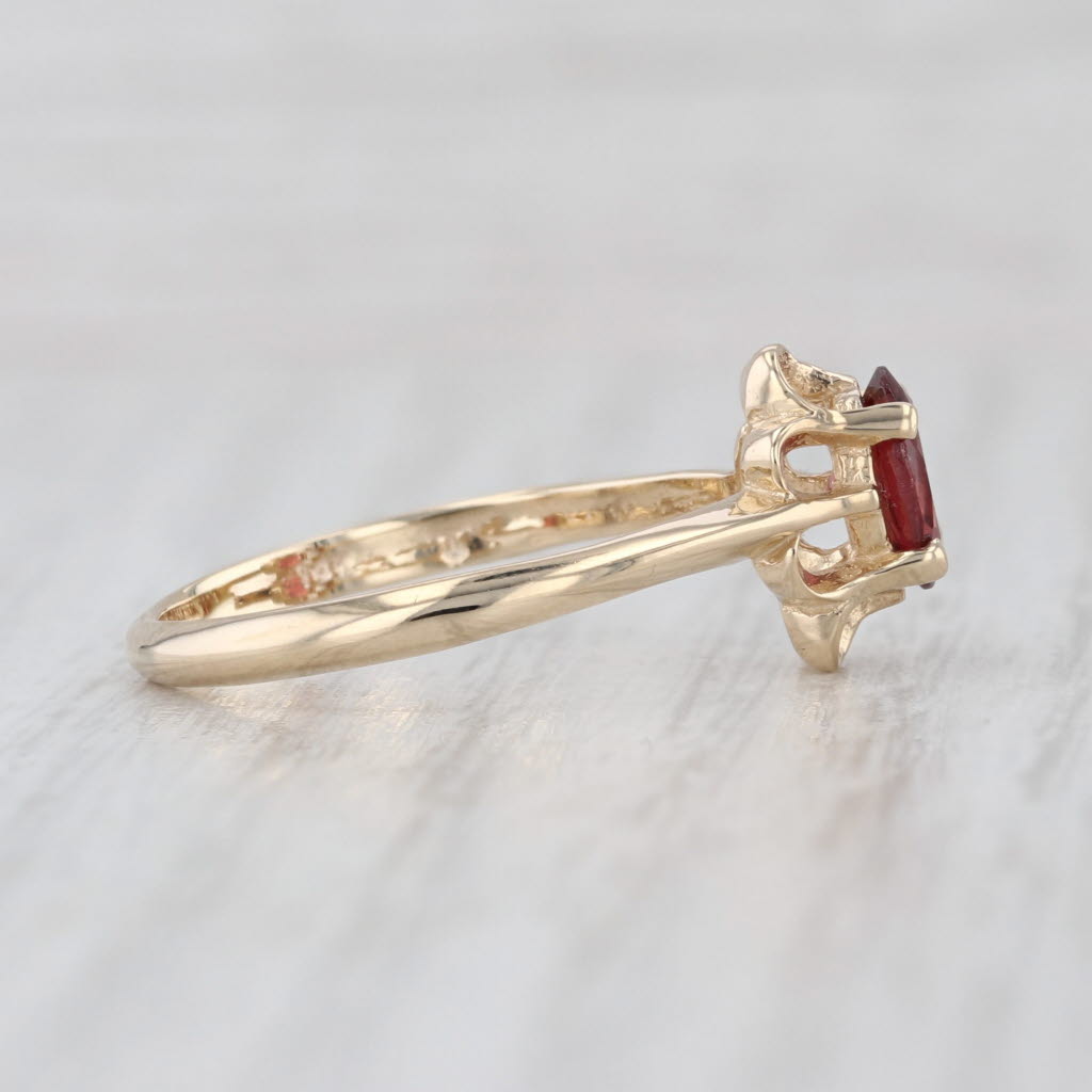 Vintage 0.88ct Oval Garnet Solitaire Ring 14k Yellow Gold Size 8.5