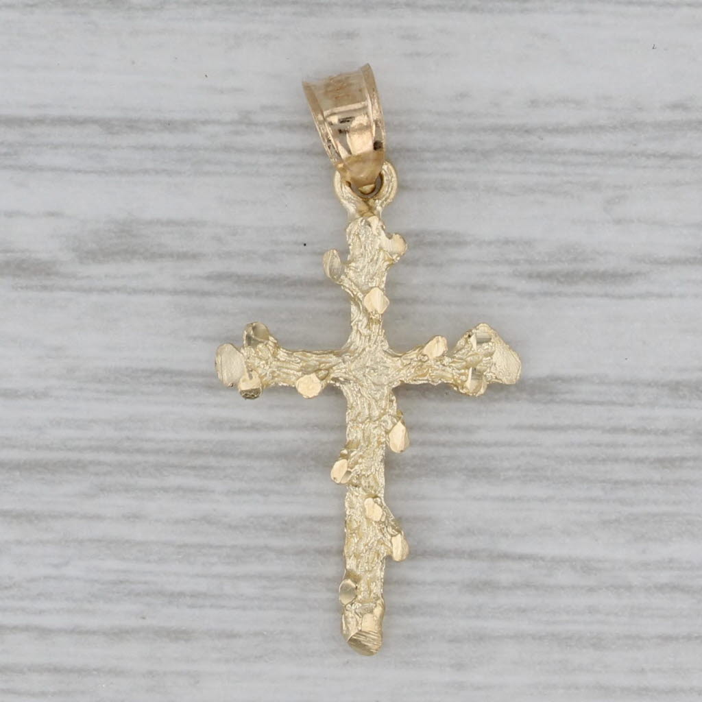 Gray Small Vine Work Accented Woodgrain Cross Pendant 14k Yellow Gold