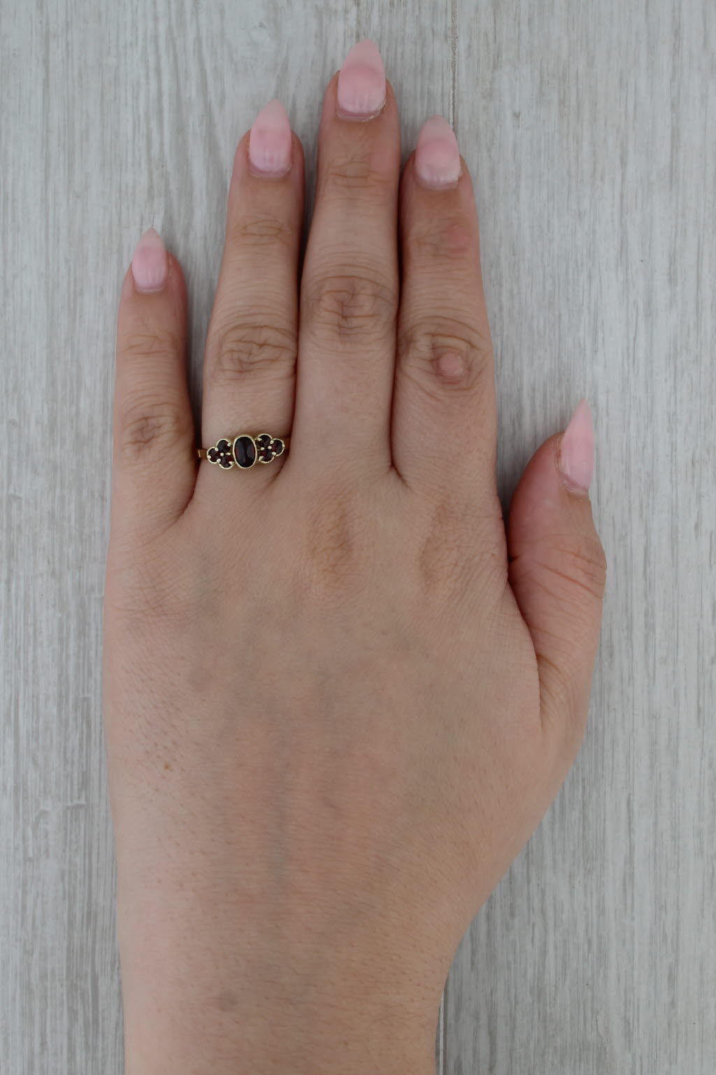 0.87ctw Garnet Ring 14k Yellow Gold Size 7.75