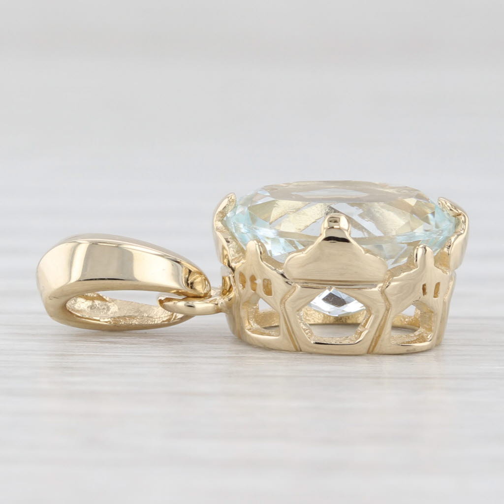 Light Gray 4.35ctw Aquamarine Portuguese Faceted Oval 14k Yellow Gold Solitaire Pendant