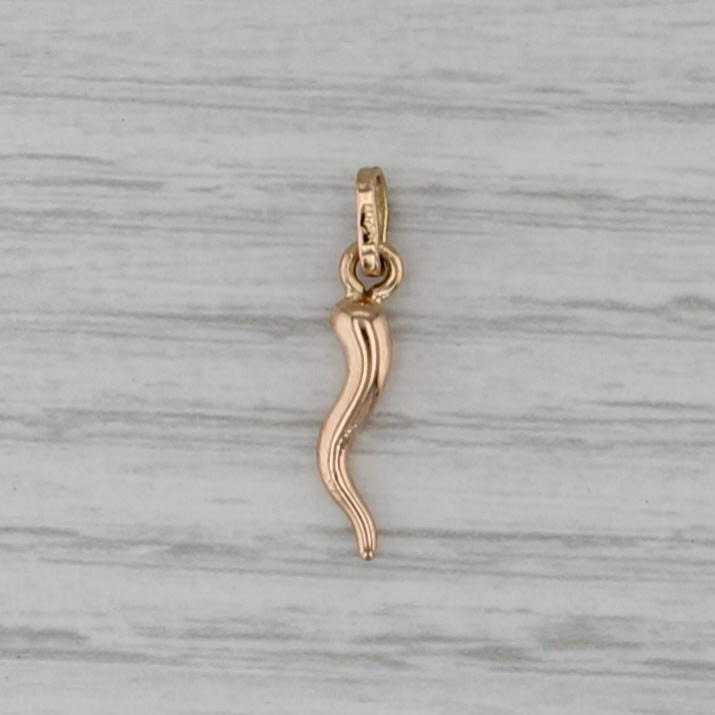 Small Italian Horn Pendant 18k Yellow Gold Good Luck Talisman Charm