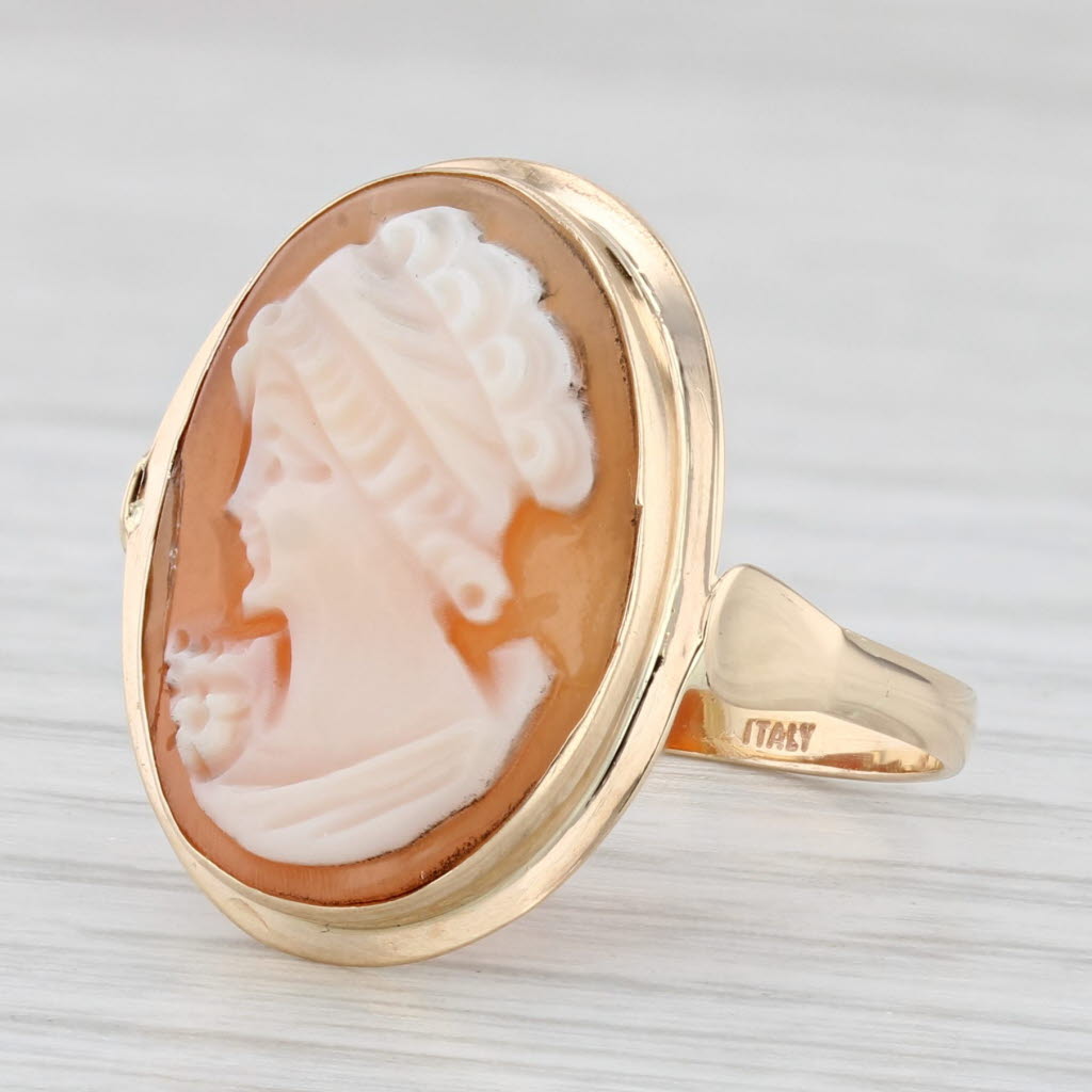 Light Gray Italian Carved Shell Cameo Ring 14k Yellow Gold Vintage Size 7.25