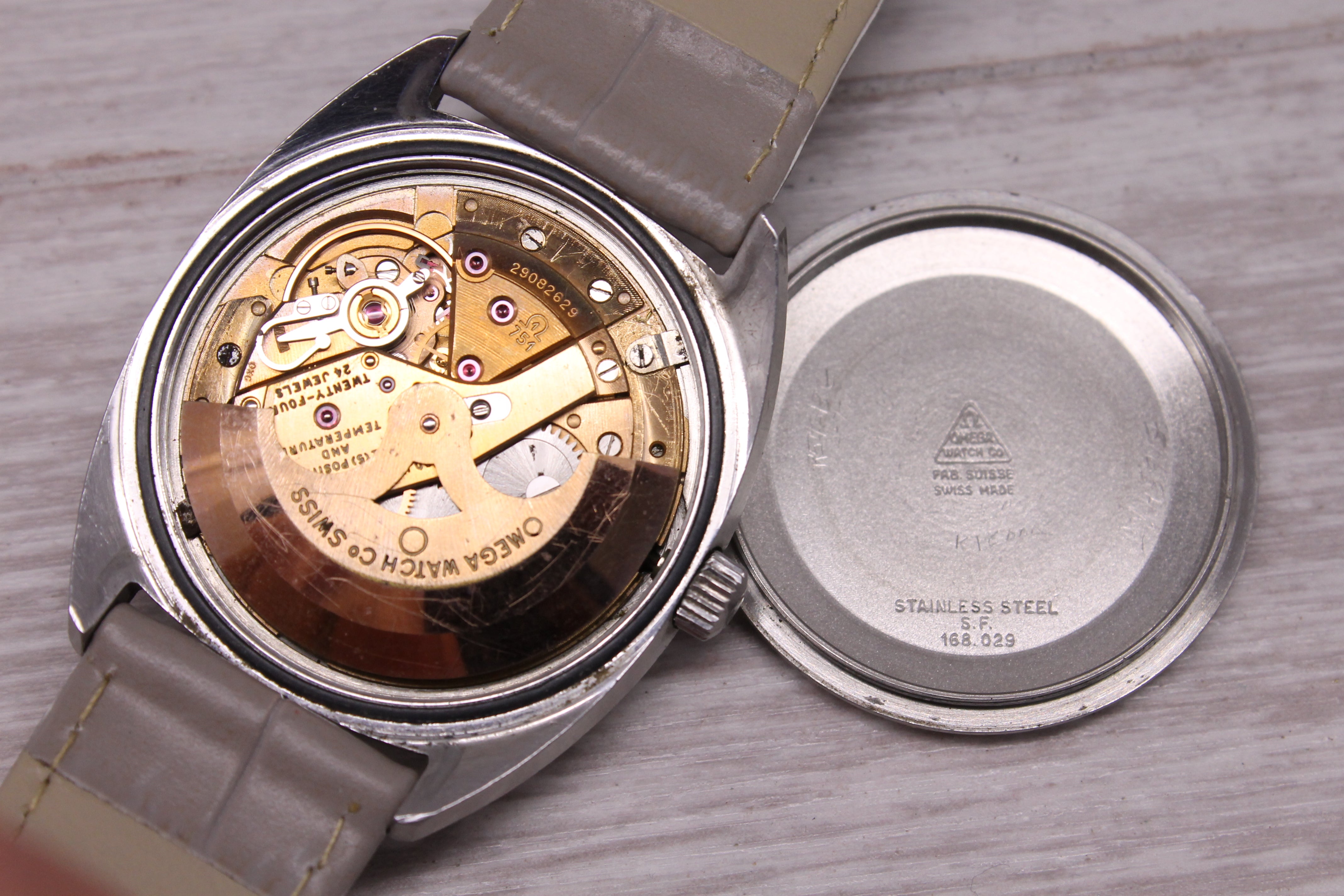 Vintage c.1970 Omega Constellation Mens 35mm Steel C Case Automatic Watch c.751