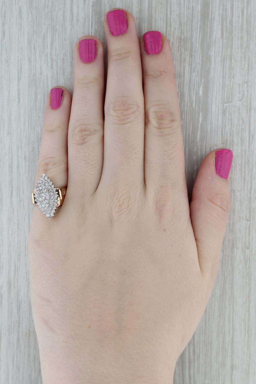 Dark Gray 0.74ctw Diamond Cluster Ring 14k Yellow Gold Size 7.25 Cocktail