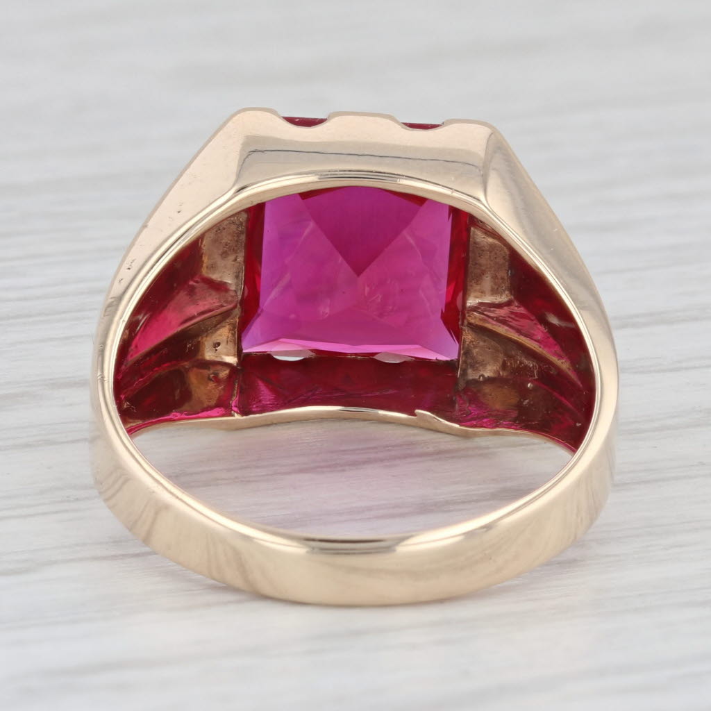 Light Gray Vintage 7.09ctw Lab Created Ruby Solitaire Ring 10K Yellow Gold Size 9.25