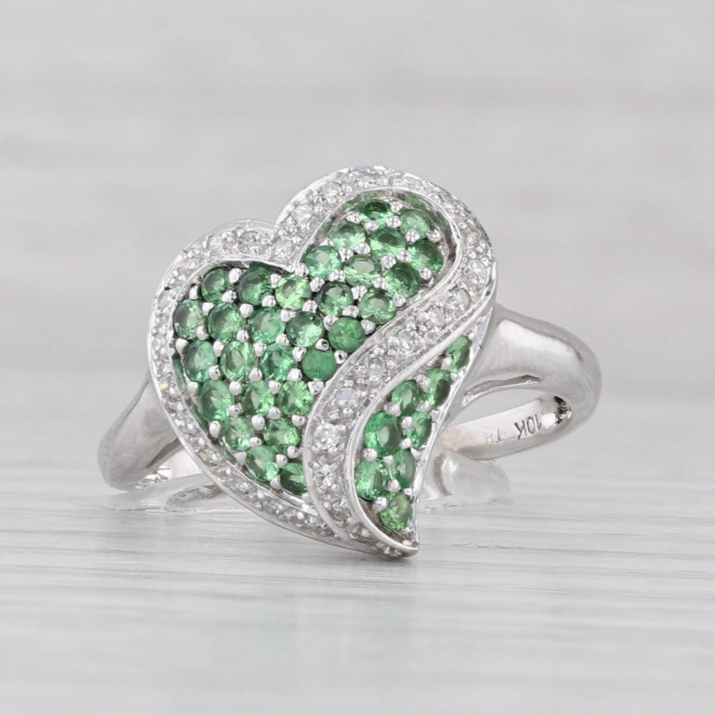 Light Gray 0.90ctw Green Garnet Diamond Cluster Heart Ring 10k White Gold Size 8.75