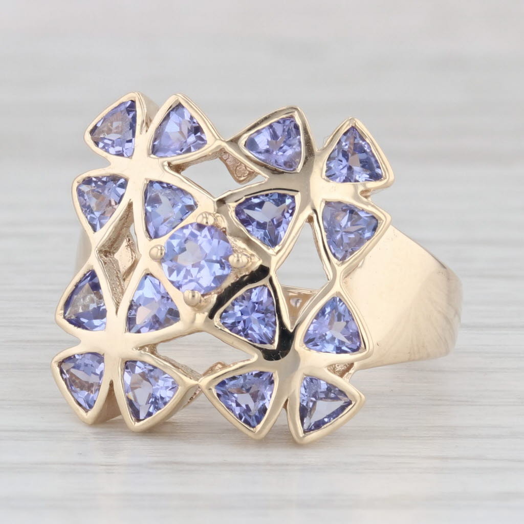 Light Gray 1.83ctw Tanzanite Flower Clusters Ring 10k Yellow Gold Size 8 Cocktail