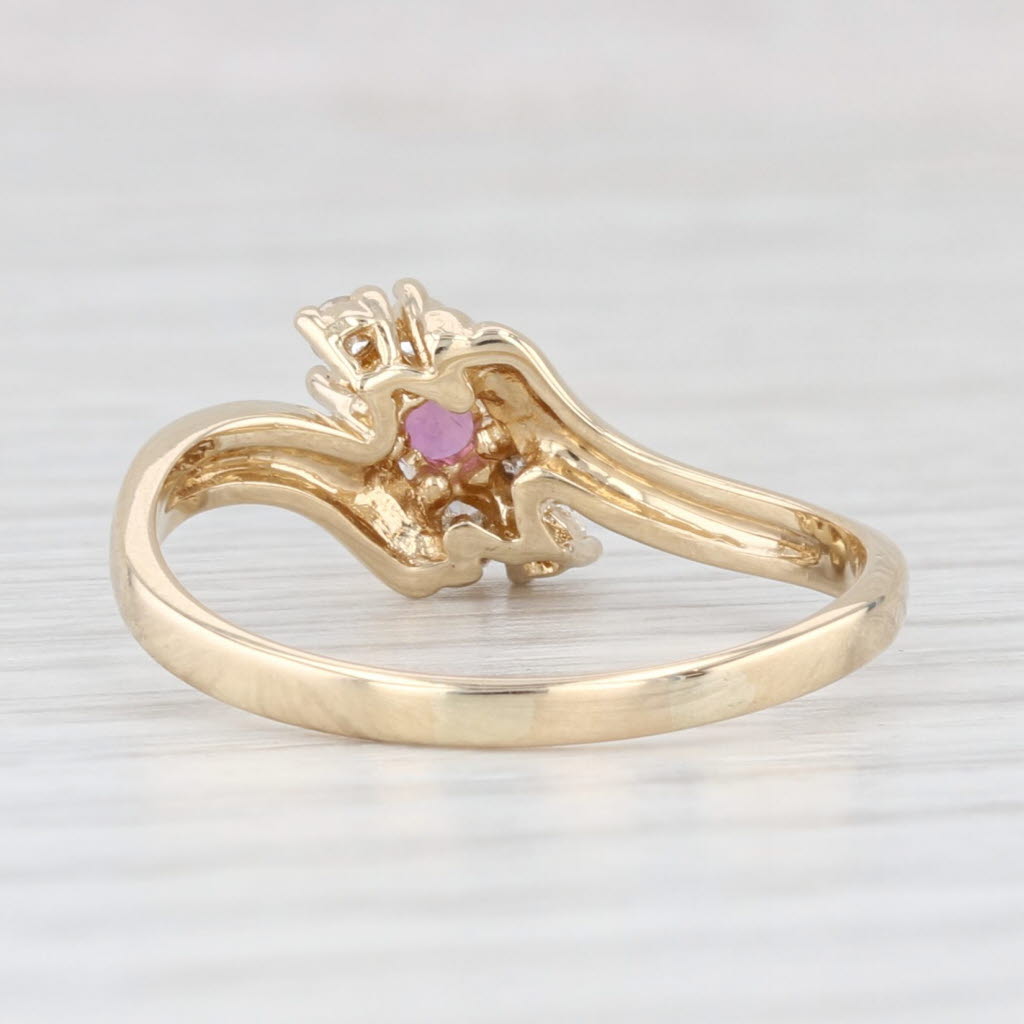 Light Gray 0.26ctw Ruby Diamond Bypass Ring 14k Yellow Gold Size 8