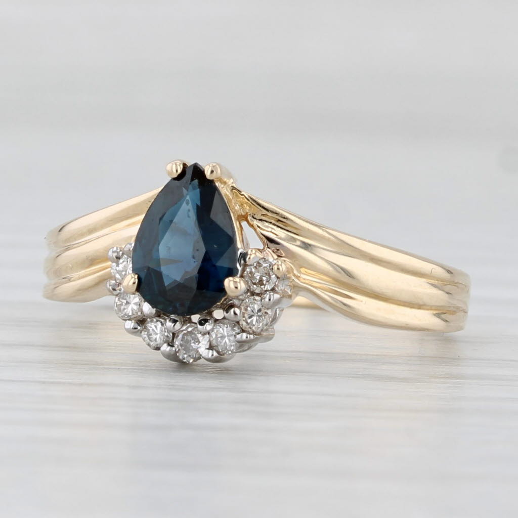 Light Gray 0.85ctw Pear Blue Sapphire Diamond Contoured V Ring 14k Yellow Gold Size 7.5