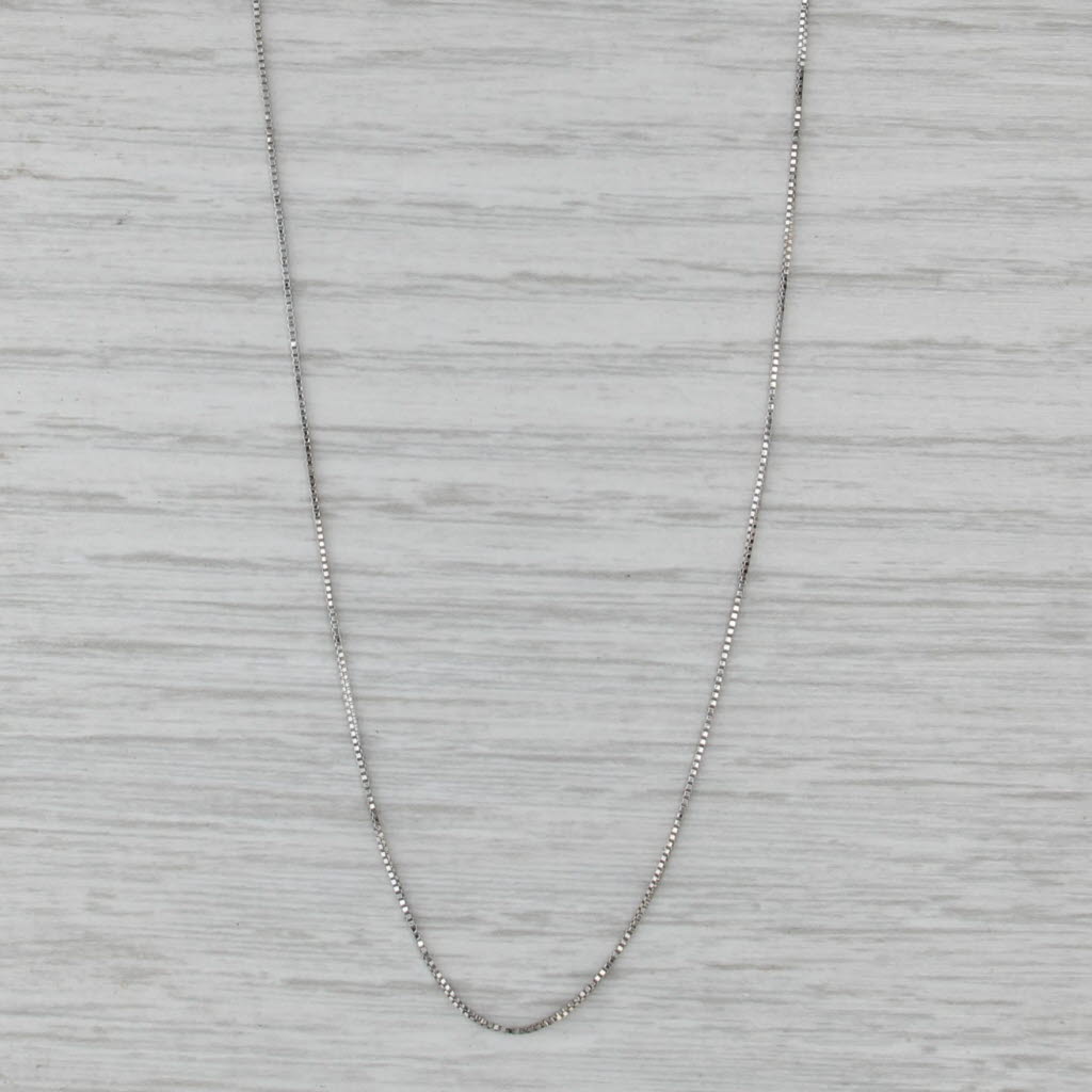 18" 0.6mm Box Chain Necklace 14k White Gold