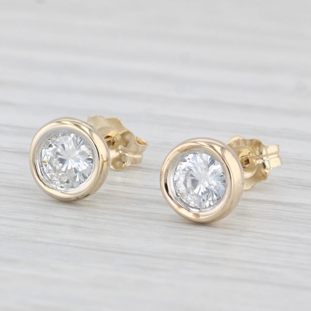 Light Gray 0.60ctw Round Solitaire Diamond Stud Earrings 14k Yellow Gold