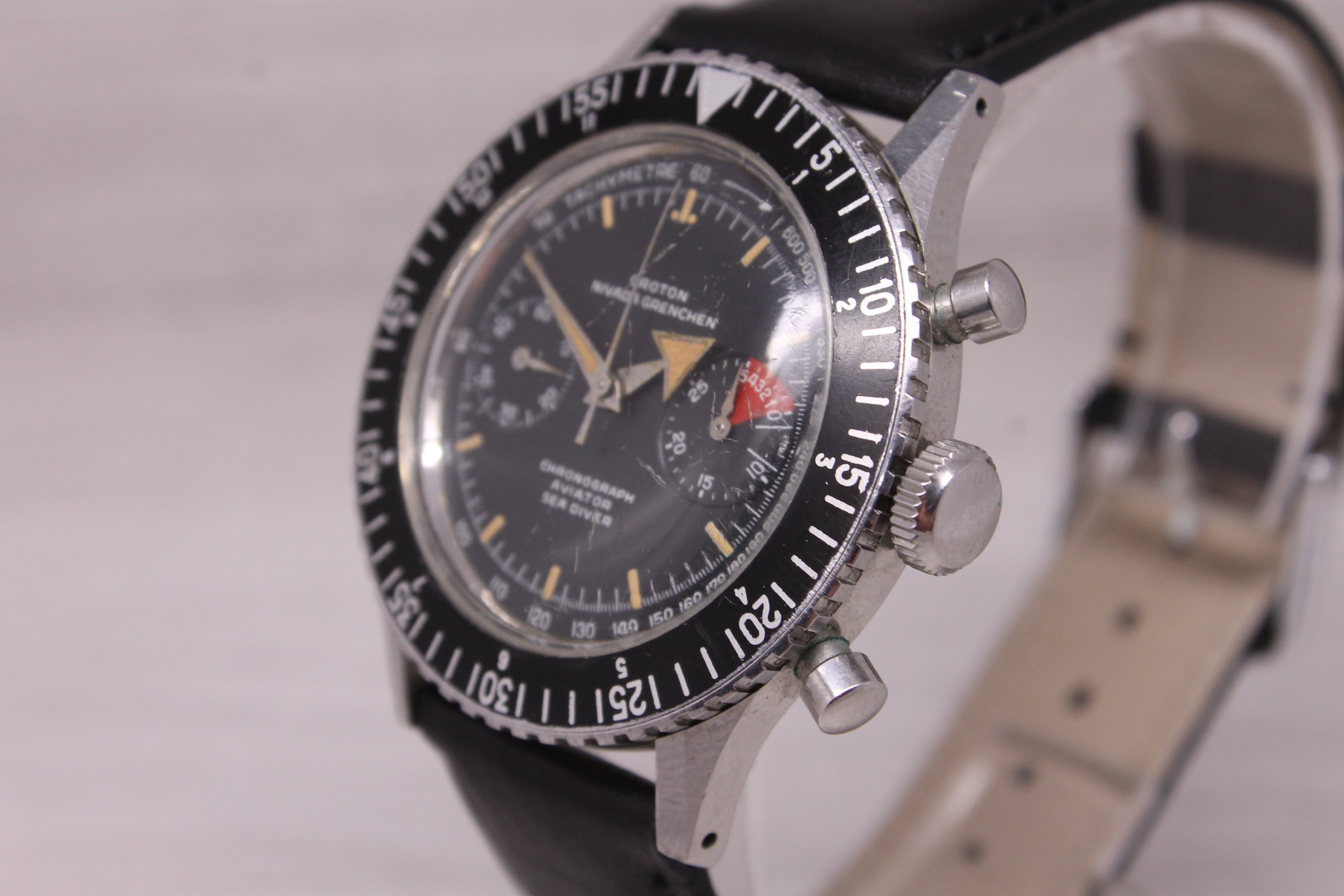 Vintage Croton Nivada Grenchen Chronomaster 38mm Steel Chronograph Watch Venus