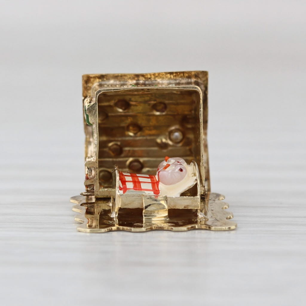 Small House Cabin Charm 14k Yellow Gold Opens Vintage European