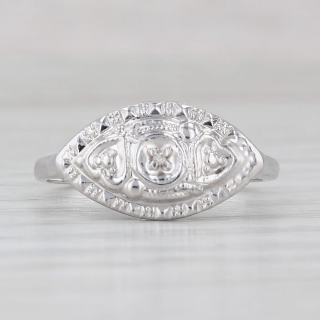Light Gray Diamond Vintage Ring 14k White Gold Size 6.25 Heart Accents