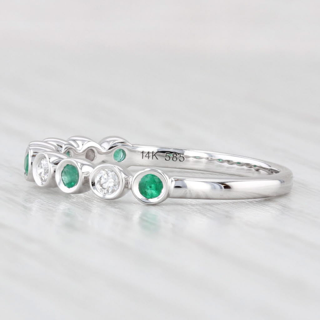 Light Gray New 0.25ctw Diamond Emerald Stackable Ring 14k White Gold Wedding Band Size 7