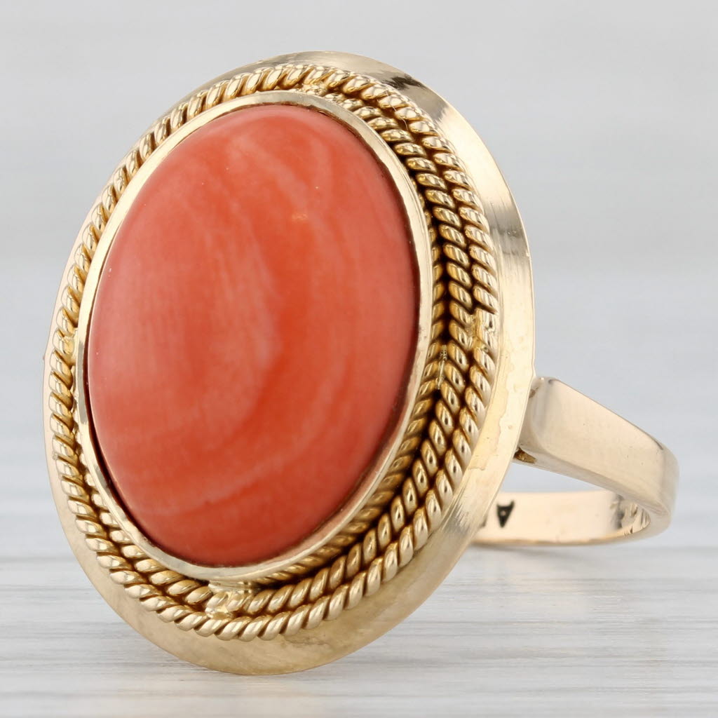 Light Gray Vintage Coral Oval Cabochon Solitaire Ring 18k Yellow Gold Size 8