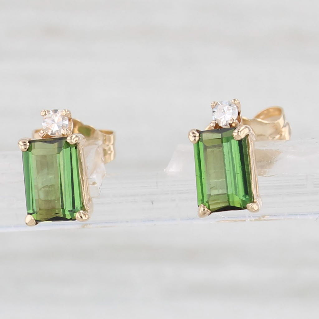 Light Gray 0.99ctw Green Tourmaline Diamond Stud Earrings 14k Yellow Gold