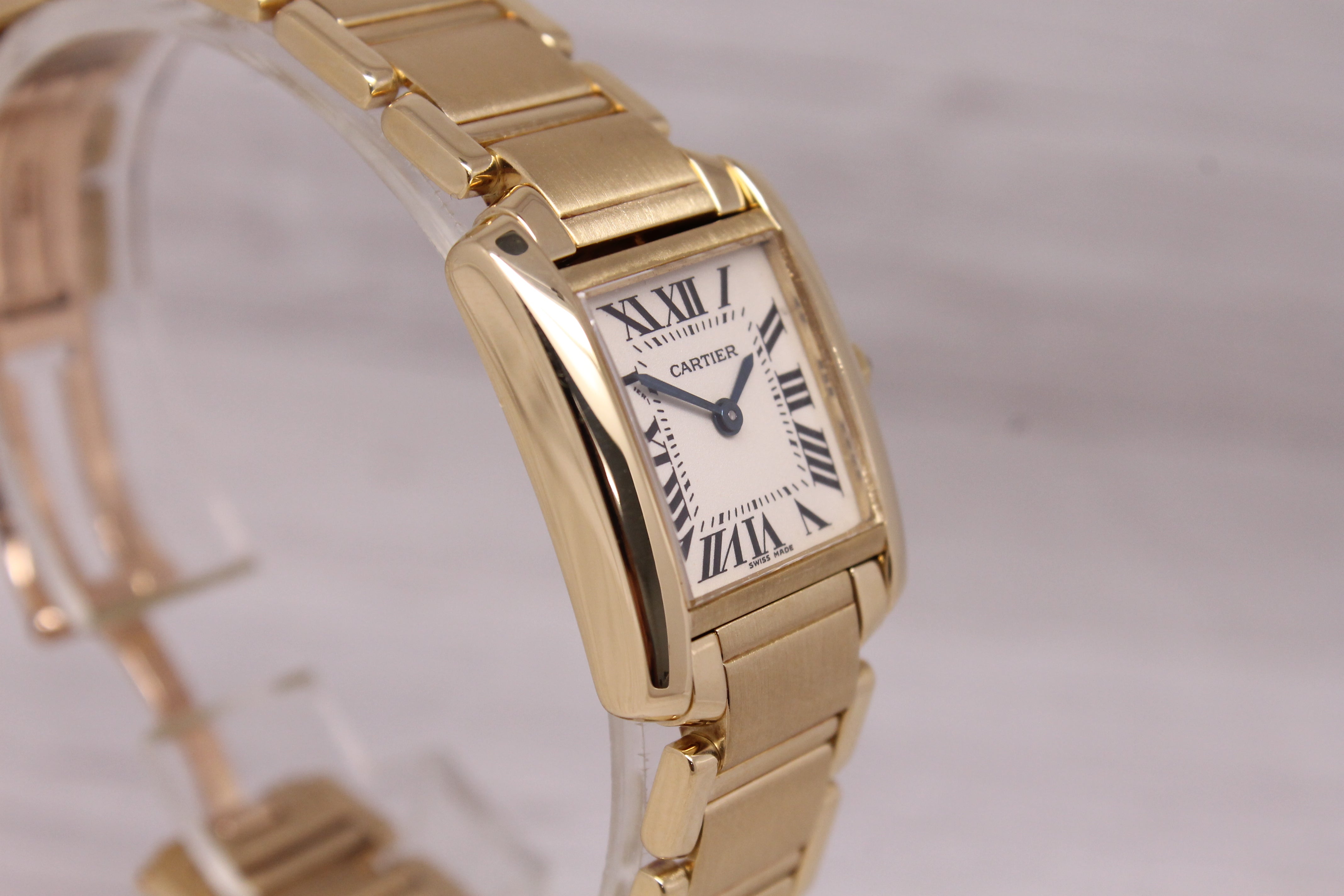 Cartier Tank Francaise 18k Gold Ladies 20mm Dress Watch ref.2385 Swiss Made