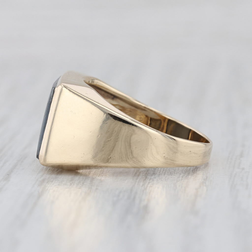 Vintage Hematite Carved Intaglio Ring 10k Yellow Gold Two Soldiers