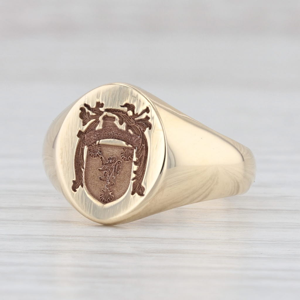 Light Gray Reynolds Family Crest Signet Ring 14k Yellow Gold Wax Seal Coat of Arms Size 6.25-6.5