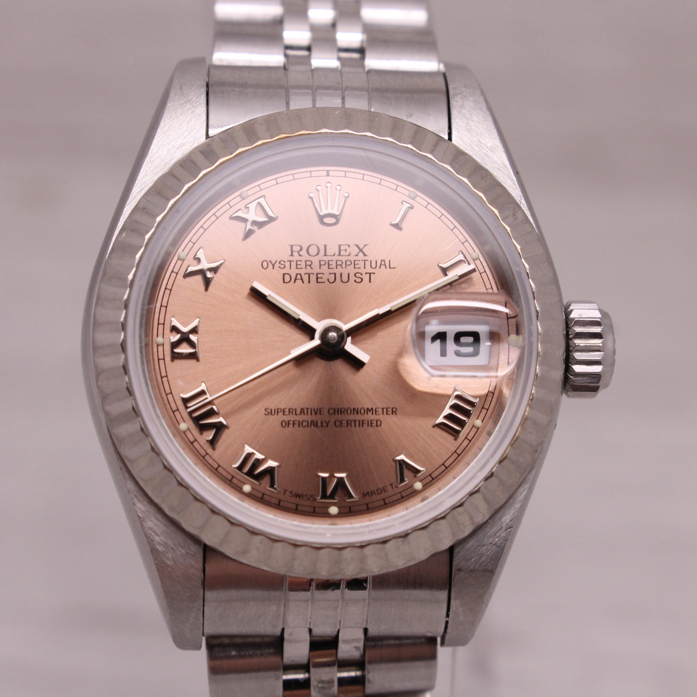 Rosy Brown 1993 Rolex Datejust 69174 Ladies 26mm Steel Automatic Watch Salmon Roman Dial