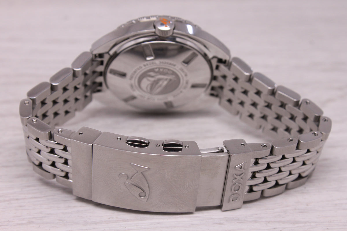 Doxa Sub 200T 39mm Steel Mens Automatic Divers Watch w/ B&P Swiss 804.10.351.10