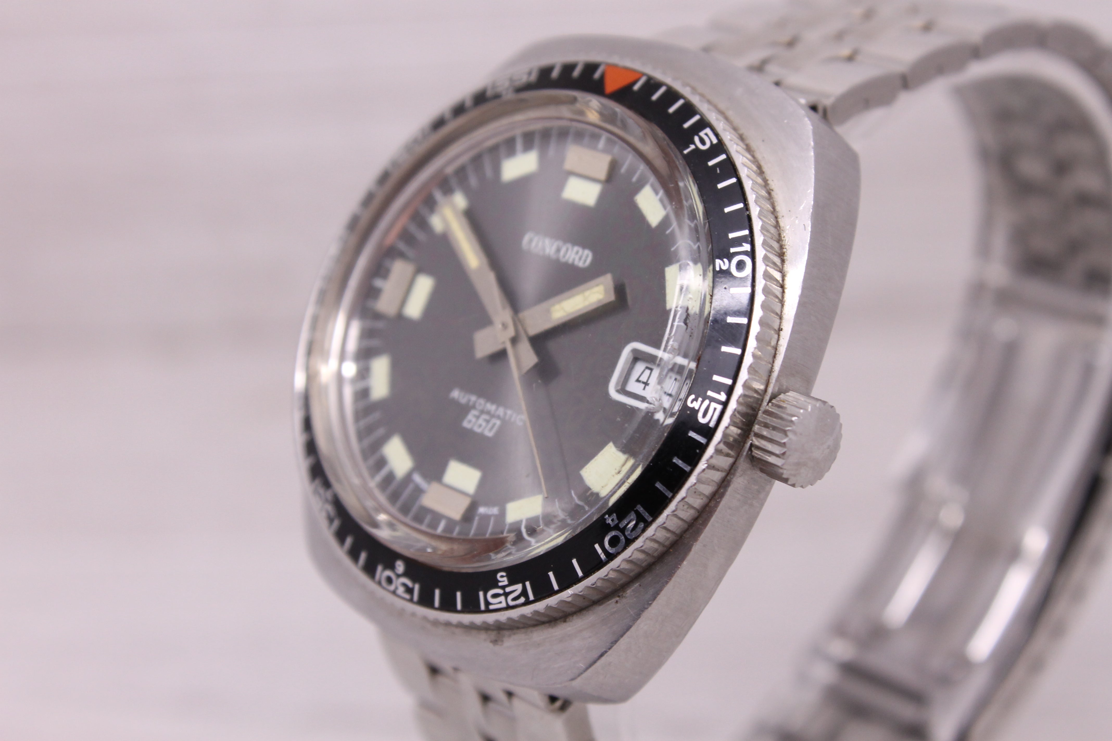 Gray Vintage Concord 660 Mens 37mm Stainless Steel Automatic Divers Style Watch ETA