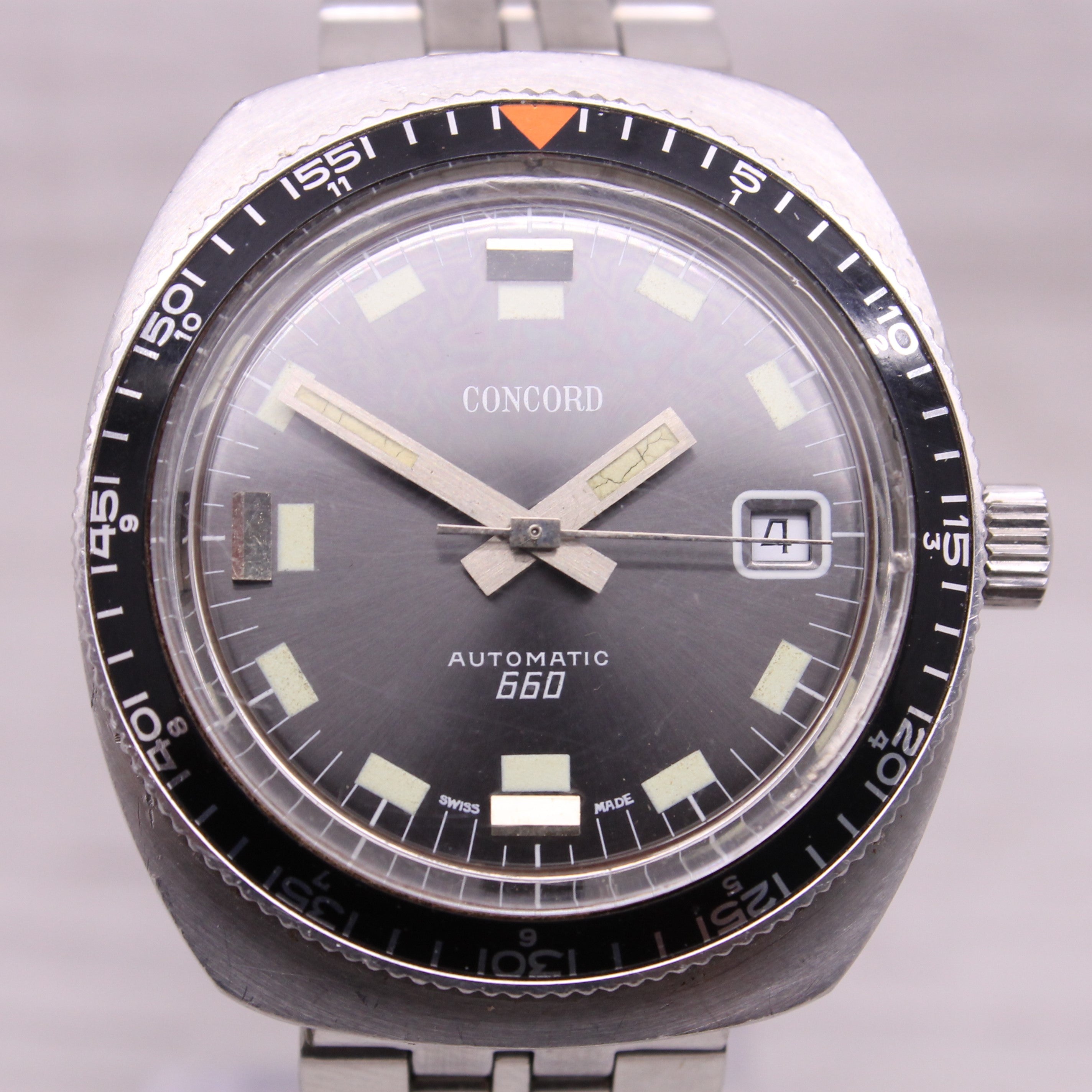 Gray Vintage Concord 660 Mens 37mm Stainless Steel Automatic Divers Style Watch ETA