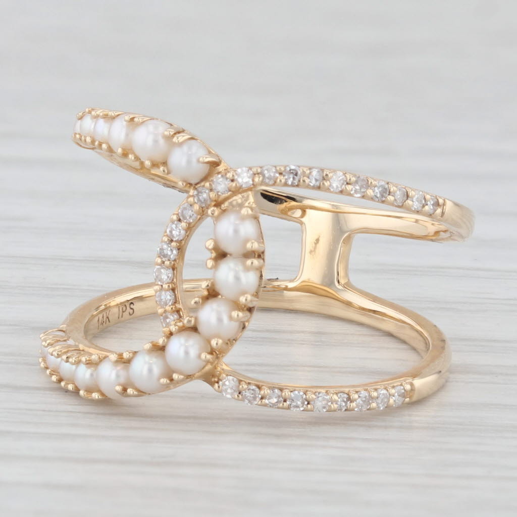 Light Gray New 0.14ctw Interlocking Diamond Pearl Ring 14k Yellow Gold Size 7