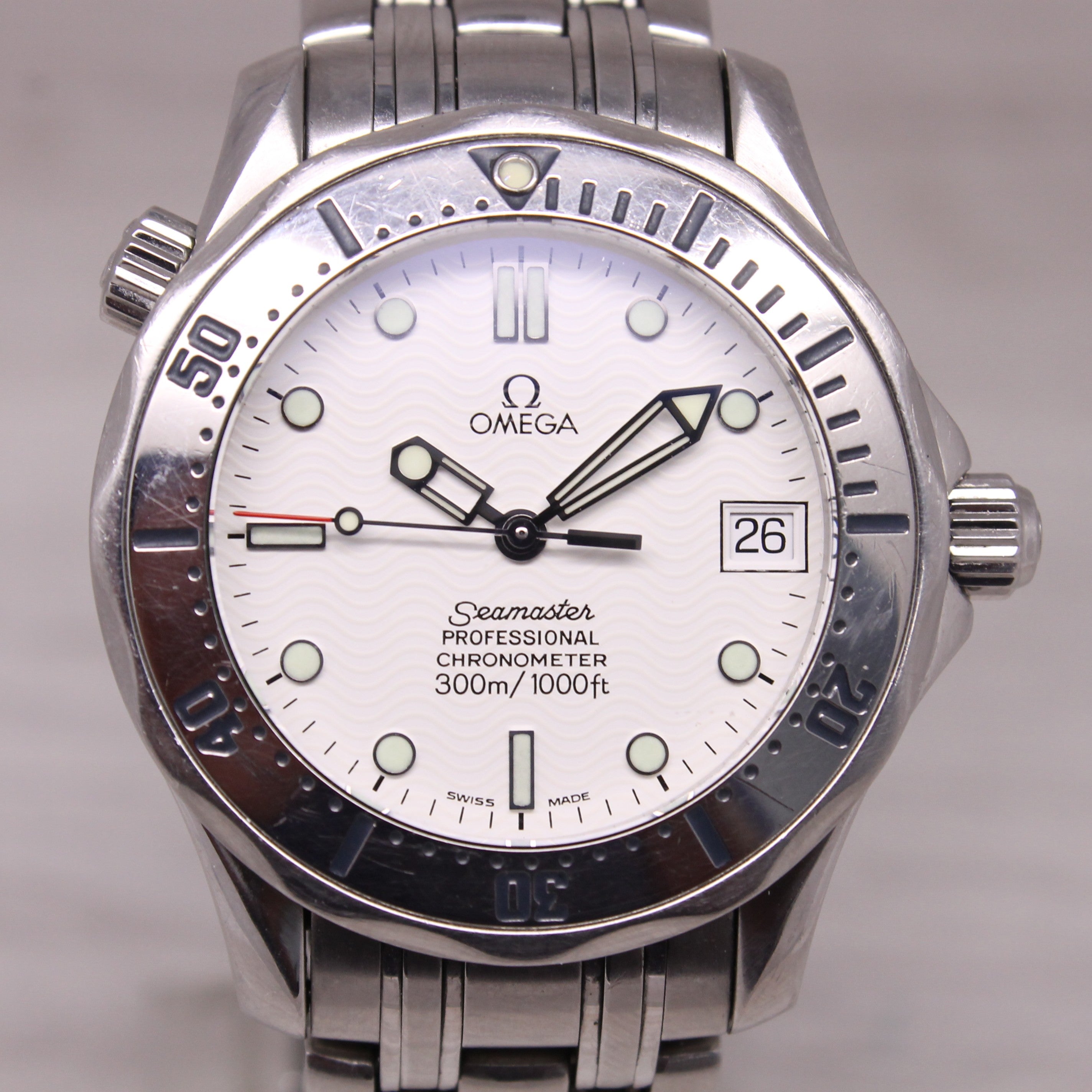 Omega Seamaster Pro 300m 37mm Automatic Midsize Diver White Wave Dial 2562.20
