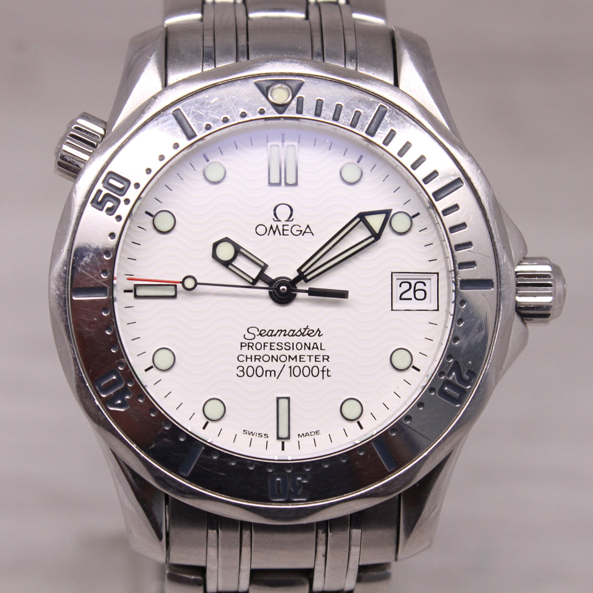 Omega Seamaster Pro 300m 37mm Automatic Midsize Diver White Wave Dial 2552.20