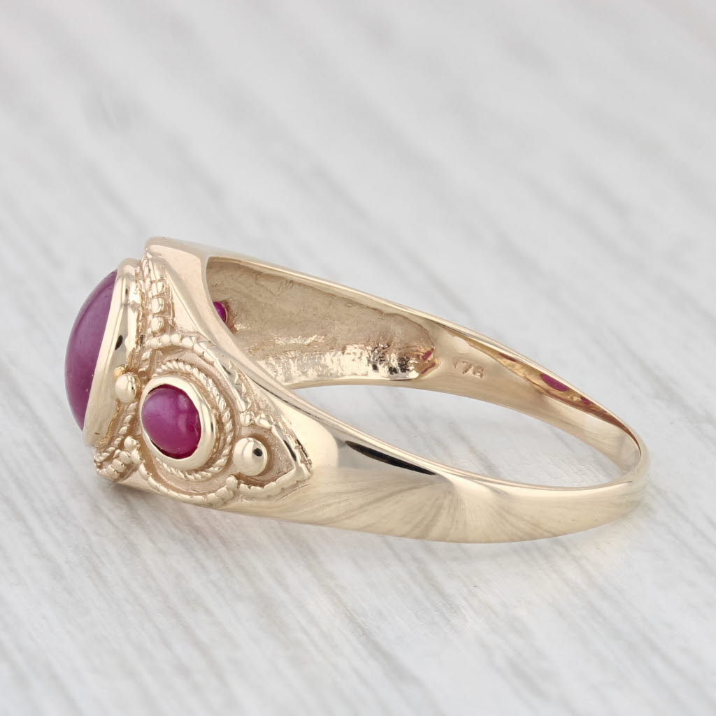 Light Gray Oval Ruby Cabochon Ring 10k Yellow Gold Size 10