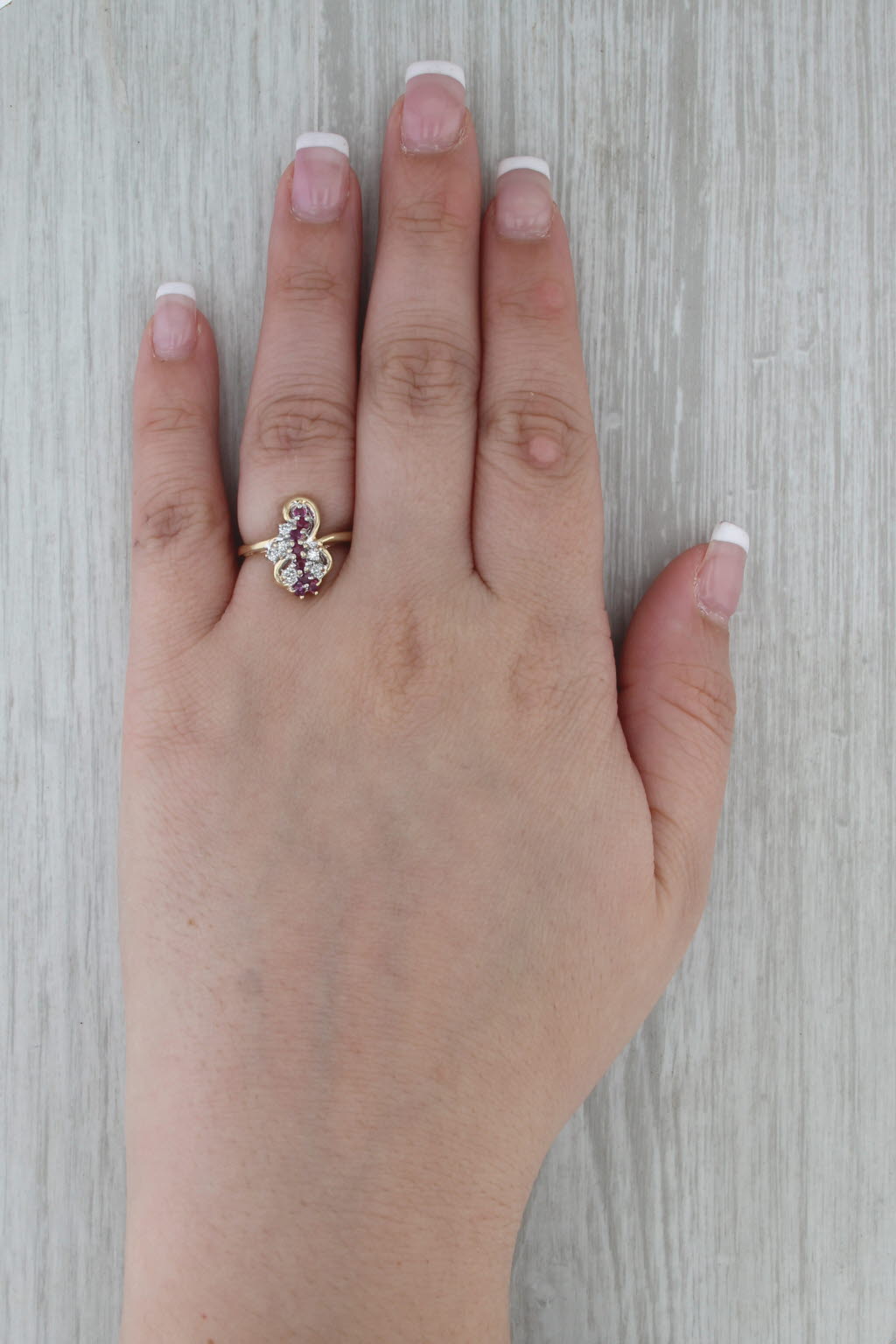 0.43ctw Ruby Diamond Cluster Ring 10k Yellwo Gold Size 6