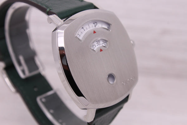 Gucci Jump Hour 157.3 38mm Stainless Steel Quartz Watch w/ Green Strap & Box