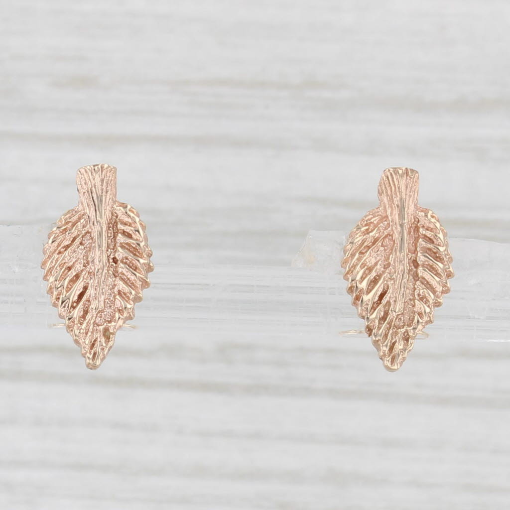 Light Gray Detailed Leaf Stud Earrings 14k Yellow Gold