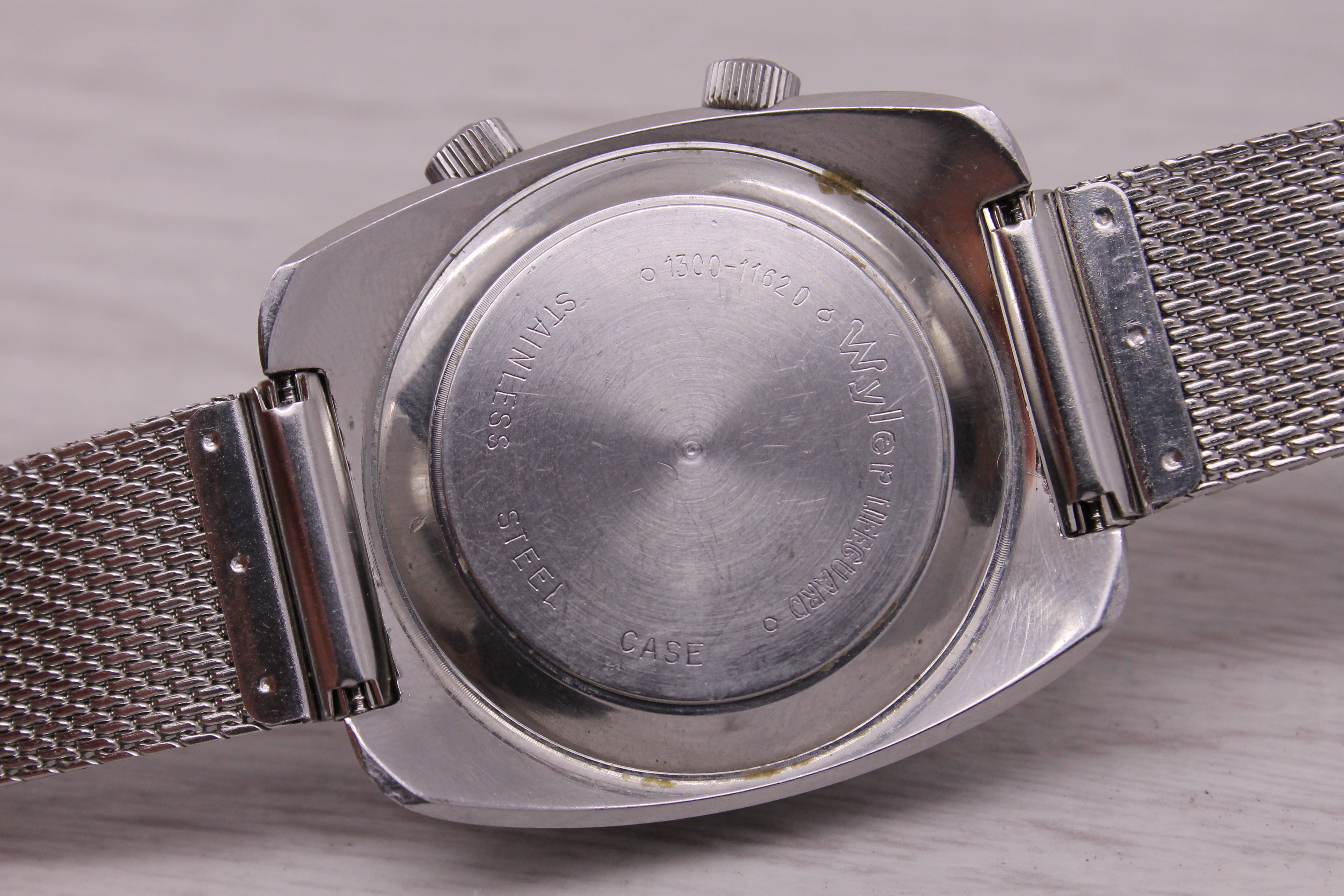 Light Slate Gray Vintage Wyler Incaflex 36mm Stainless Steel Alarm Watch w/ Date 1300 1162D