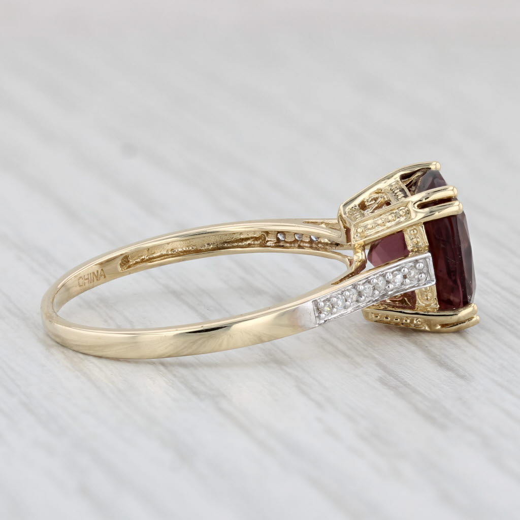 Light Gray Maroon Glass Ring 14k Yellow Gold Size 10.25 Cushion Solitaire