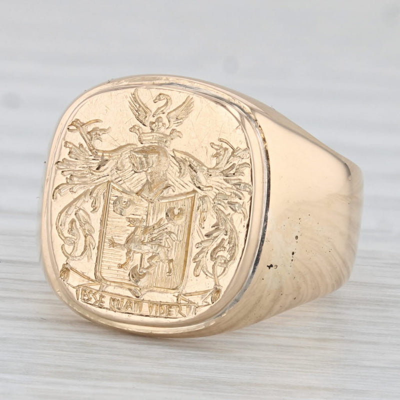 Light Gray Hand Engraved Coat of Arms Signet Ring 18k Gold Family Crest Esse Quam Videri