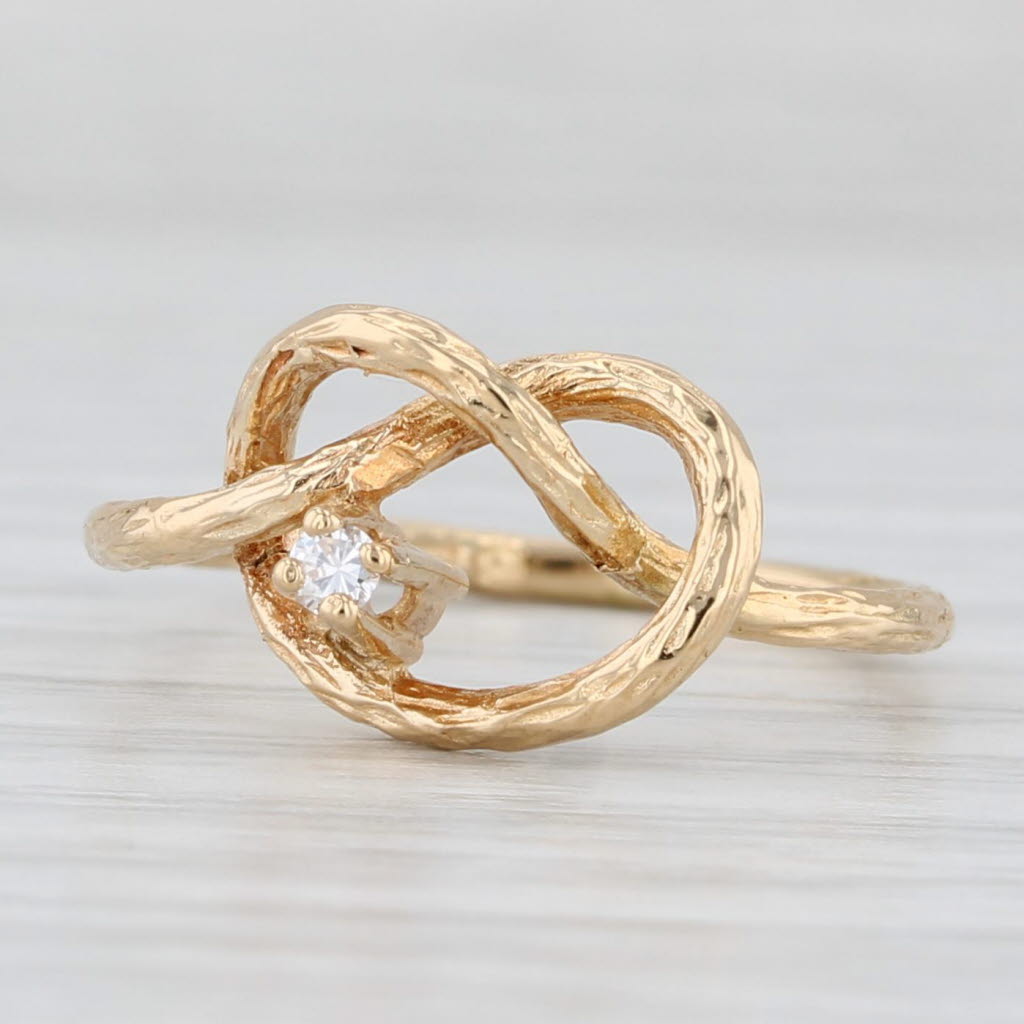 Light Gray Diamond Pretzel Knot Ring 18k Yellow Gold Size 5 Woodgrain Pattern